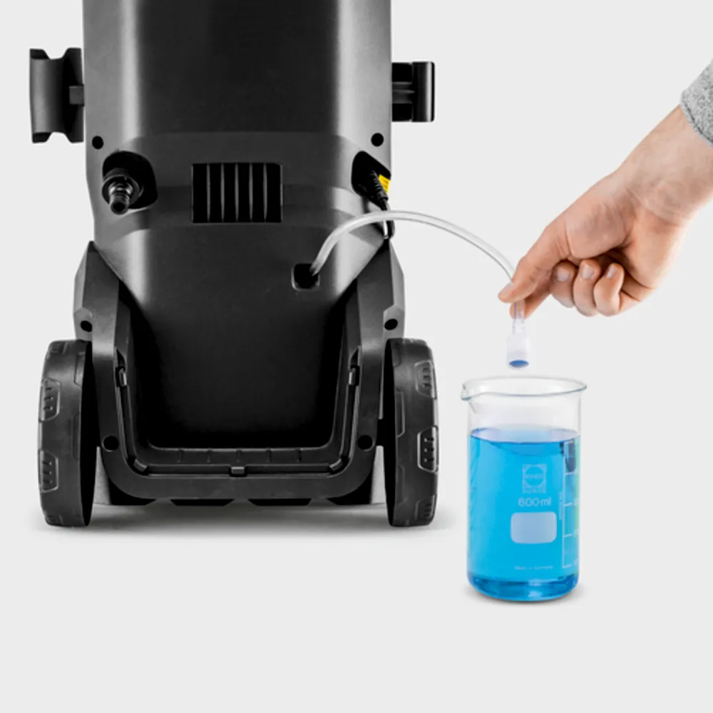 Máy phun rửa áp lực cao Karcher K 4 WCM – Tích hợp ống hút chất tẩy rửa