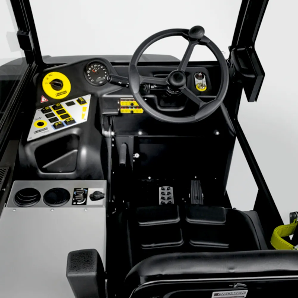 Xe quét ngồi lái Karcher KM 150/500 R D – Nơi làm việc thoải mái